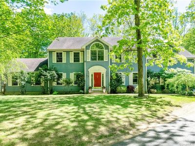 16 Briar Brae Rd, Stamford, CT, 06903