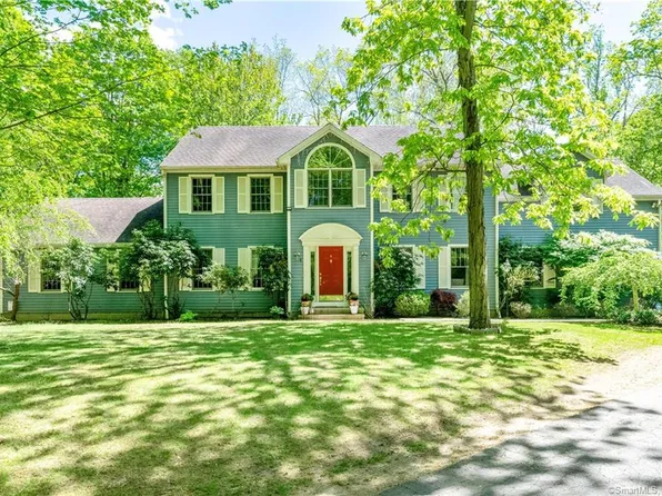 16 Briar Brae Rd, Stamford, CT 06903