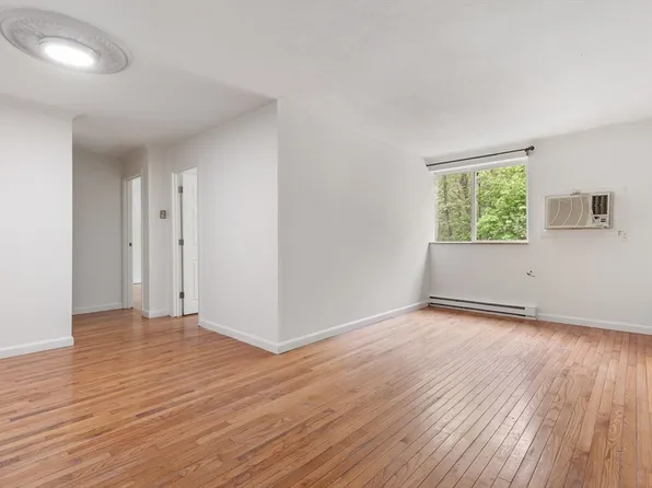 17 Weld St APT 11, Framingham, MA 01702