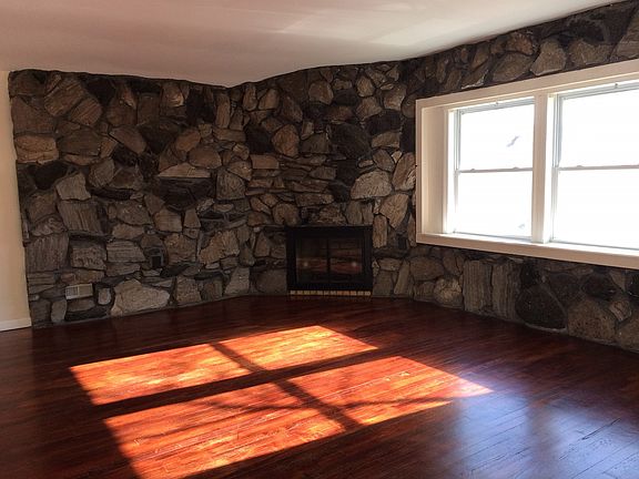 Living room - main 