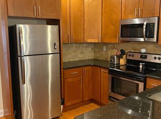 1023 S 20th St #2B, Philadelphia, PA 19146
