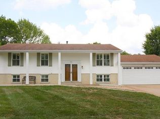 502 Marie Ln, Ballwin, MO