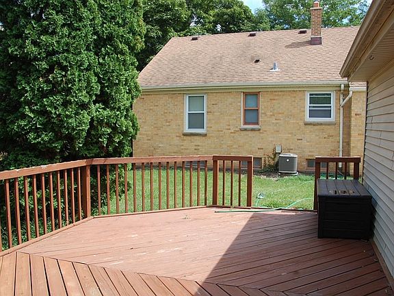 Back Deck and yard, newer central air