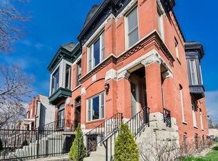 3661 S Giles Ave, Chicago, IL 60653