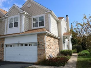 56 Kelsey Ct, Algonquin, IL 60102