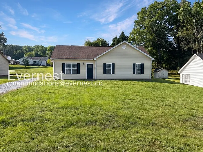 1109 Crescent Way — Photo 1