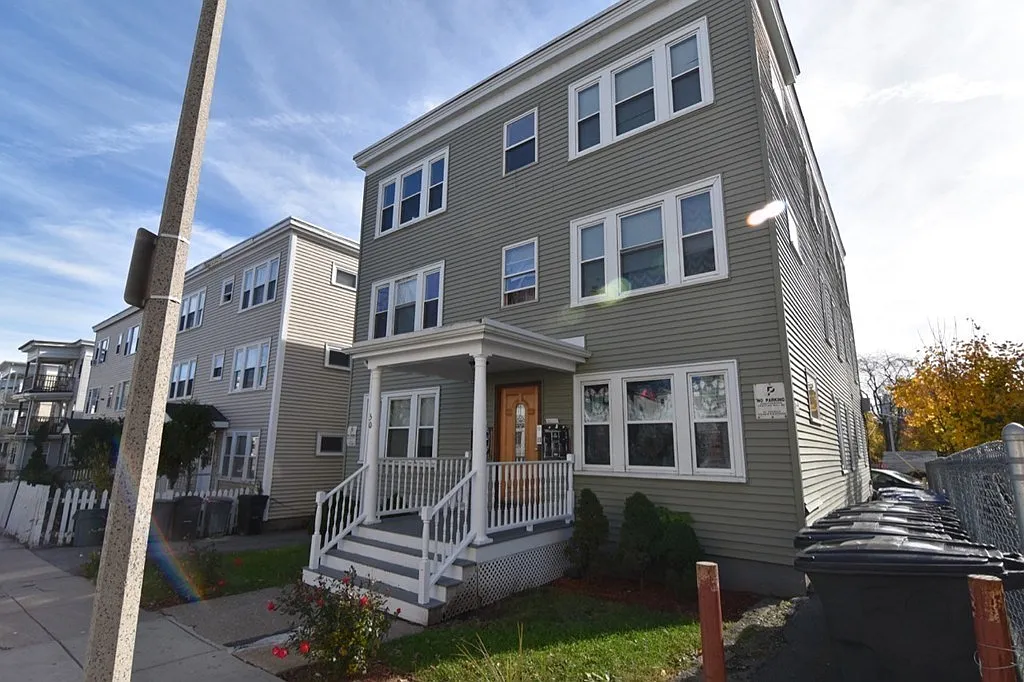 2 bed, 1.0 bath, 900 sqft, $2,700 — Photo 2