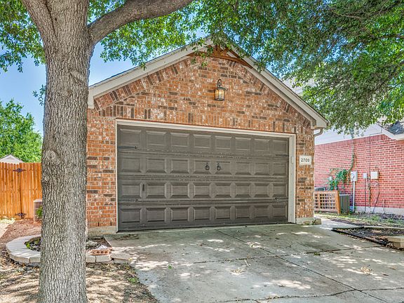 3rd image of 2709 Mountain Lion Dr