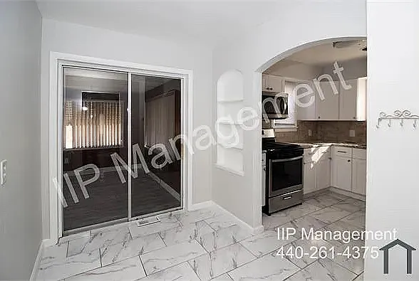 11915 E Granger Rd — Photo 5