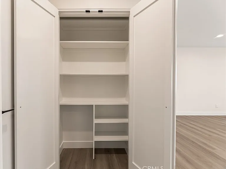 5409 Radford Ave #7 — Photo 15