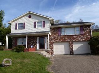 34 Quaker St, Rayland, OH 43948