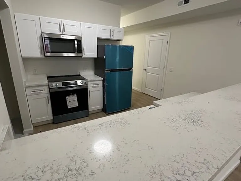 1269 Main St #10B — Photo 5