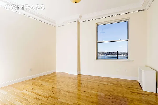 Rented by Compass | media 9