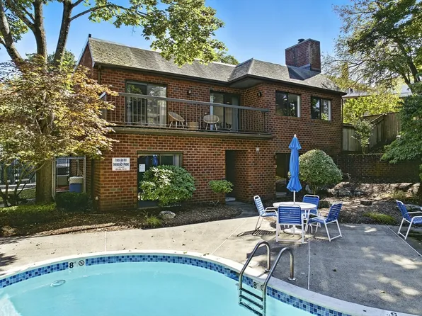62 Vine St #62, Winchester, MA 01890