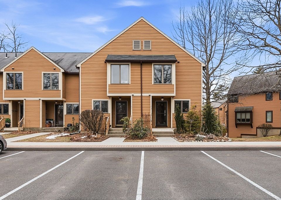 1st image of 575 Bridge Rd Unit 11-8