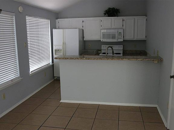 2nd image of 12603 Hickory Bend Dr