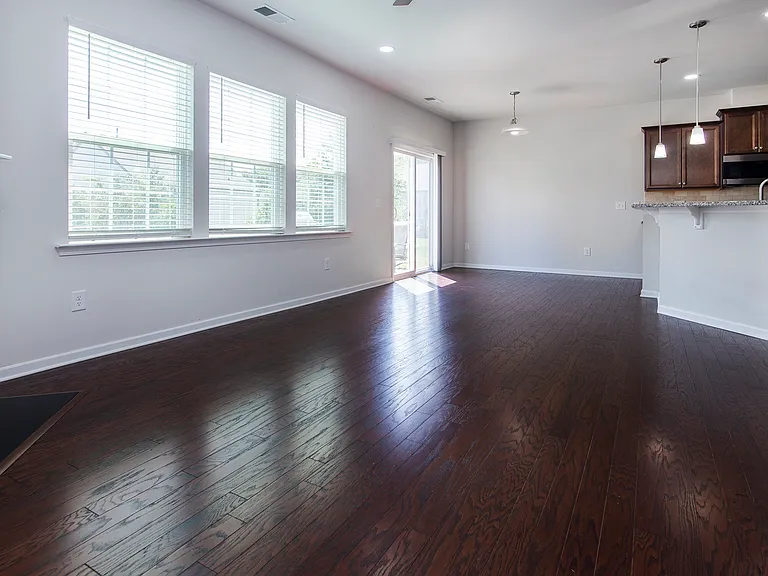 913 Ashton Oak Ct — Photo 15