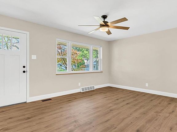 4th image of 4674 Kramer Dr
