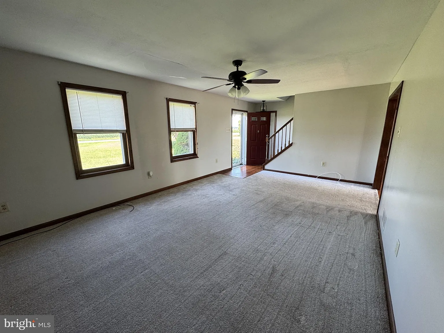 3 bed, 2.0 bath, 1568 sqft, $2,600 — Photo 2