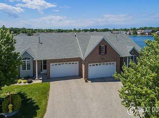 12864 Sapphire Pkwy, Holland, MI