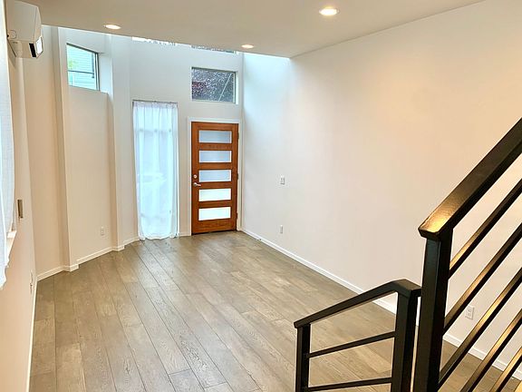 4th image of 2224 NW 62nd St #A