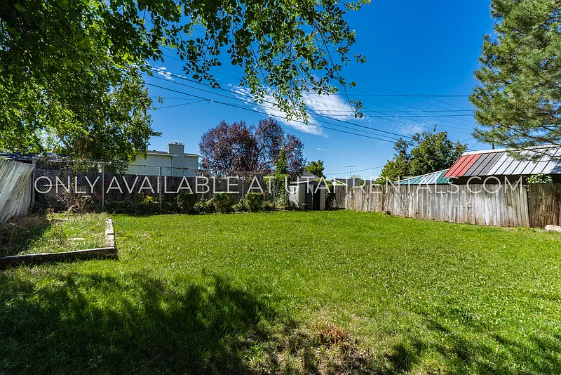 4 bed, 2.0 bath, 1600 sqft, $2,250 — Photo 4
