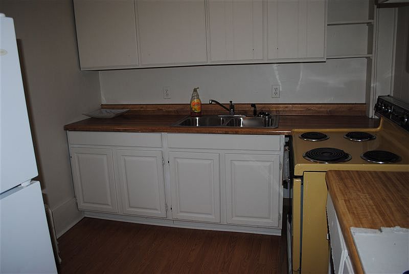 302.5 - kitchen