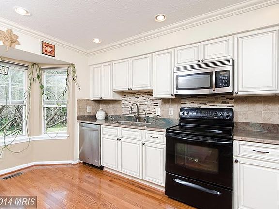 3rd image of 3611 Buckeye Ct