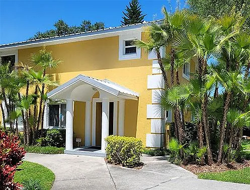 Glenncove Apartment Townhomes — Photo 2