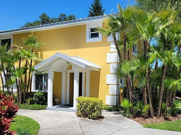 Glenncove Apartment Townhomes