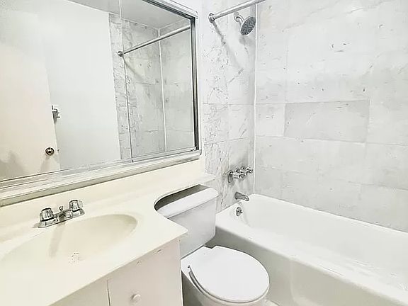 5th image of 444 W 45th St #3L