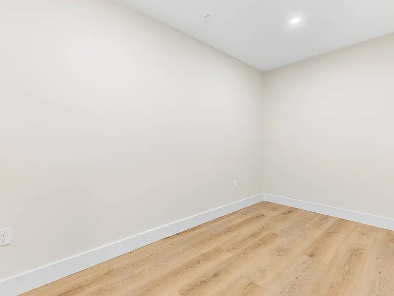 The Block at 22 Everett St — Photo 40