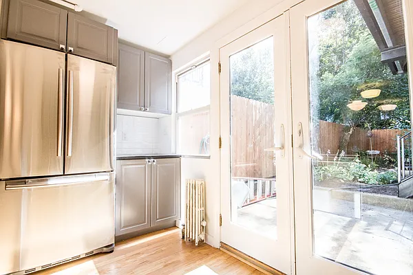 Rented by Twyford Real Estate | media 13