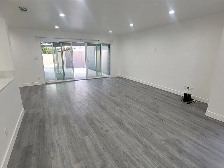 1605 E Santa Ana St — Photo 8