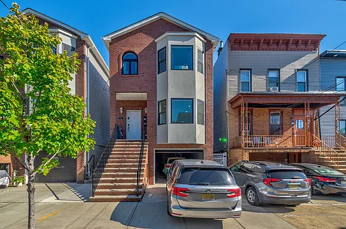 14 Stevens Ave #1 Photo 1