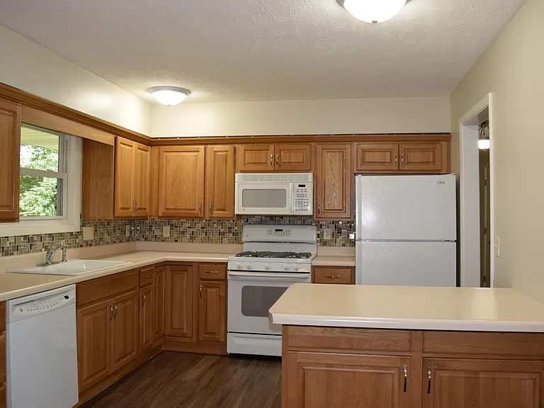 2609 Hall Ct — Photo 9