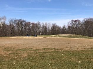 2104 Golfview Dr, Auburn, IN 46706