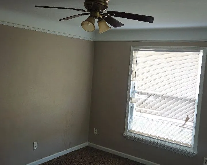 17750 Lincoln Ave — Photo 2