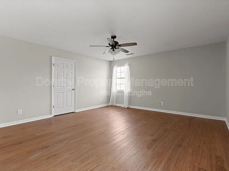 7701 Diamondhead Dr — Photo 36