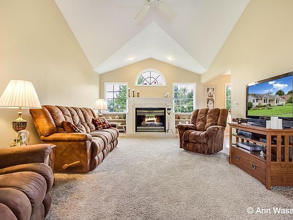 4th image of 56 Rockview Dr NE