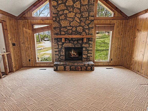 3rd image of 5061 Briarwood Cir