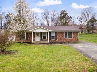 375 Dennis Dr, Shepherdsville, KY 40165