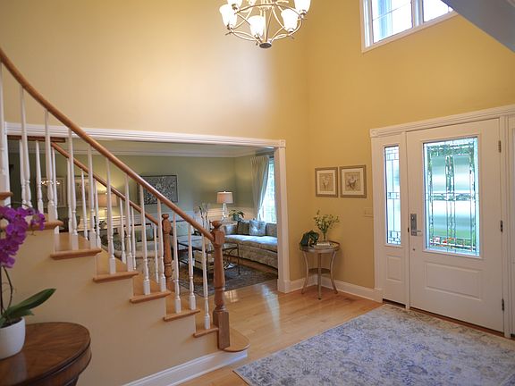4th image of 3316 Lakewood Ct