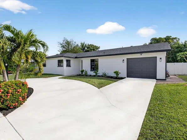 10151 Windtree Lane N, Boca Raton, FL 33428