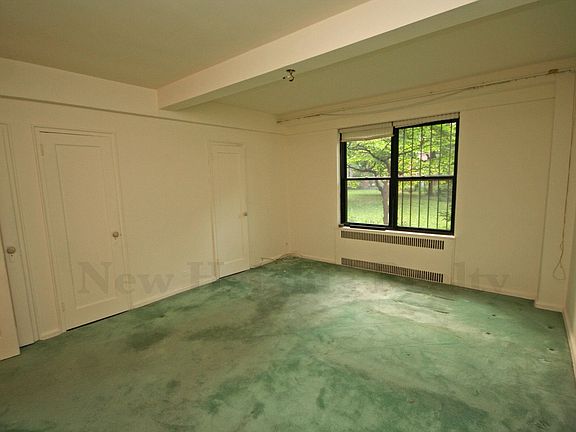4th image of 65 Park Ter E APT C29