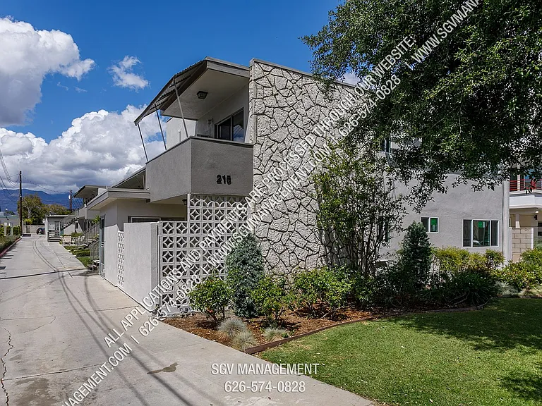 liv209 — Photo 44