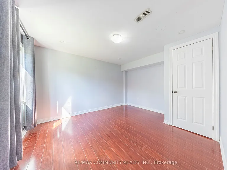 72 Lampman Dr #BASEMENT — Photo 18