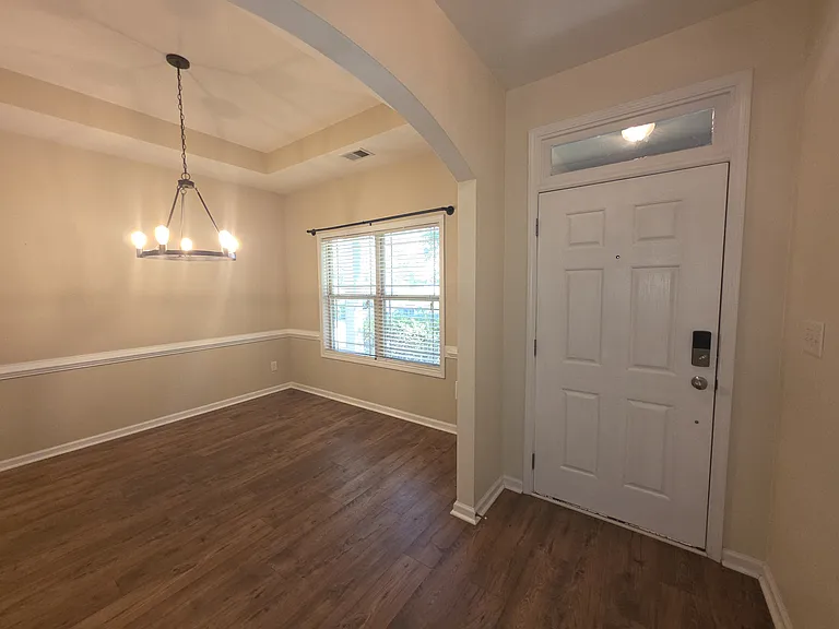 113 Macalester Dr — Photo 4