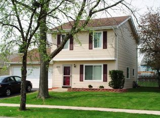 1435 Cumberland Rd, Aurora, IL 60504