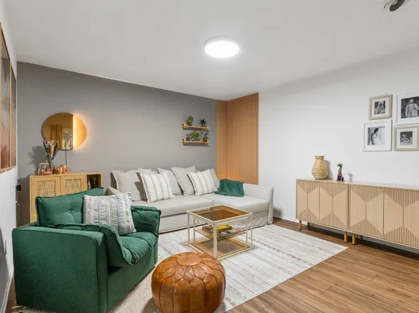 7510 Holly Hill Dr APT 139, Dallas, TX 75231